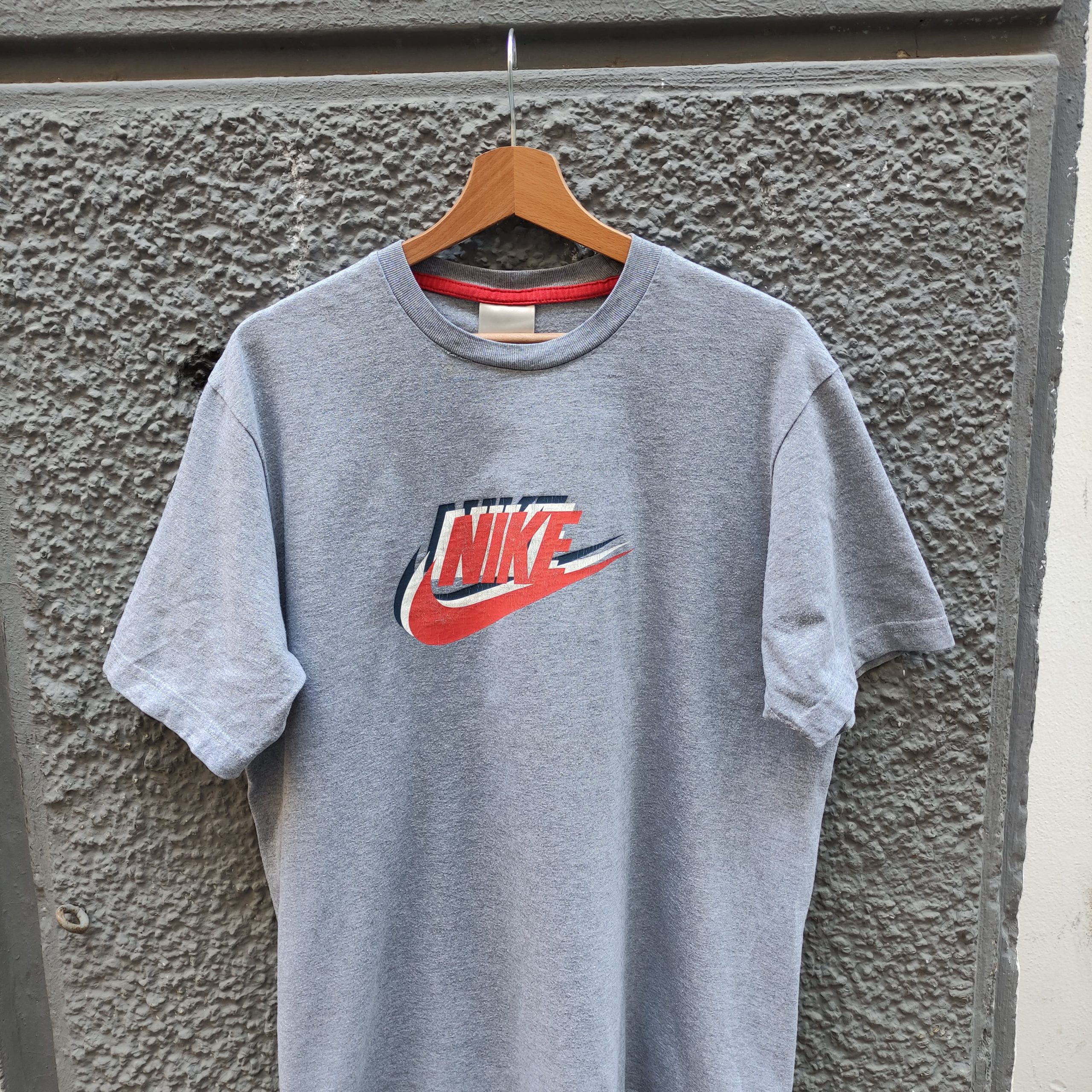 nike vintage tee